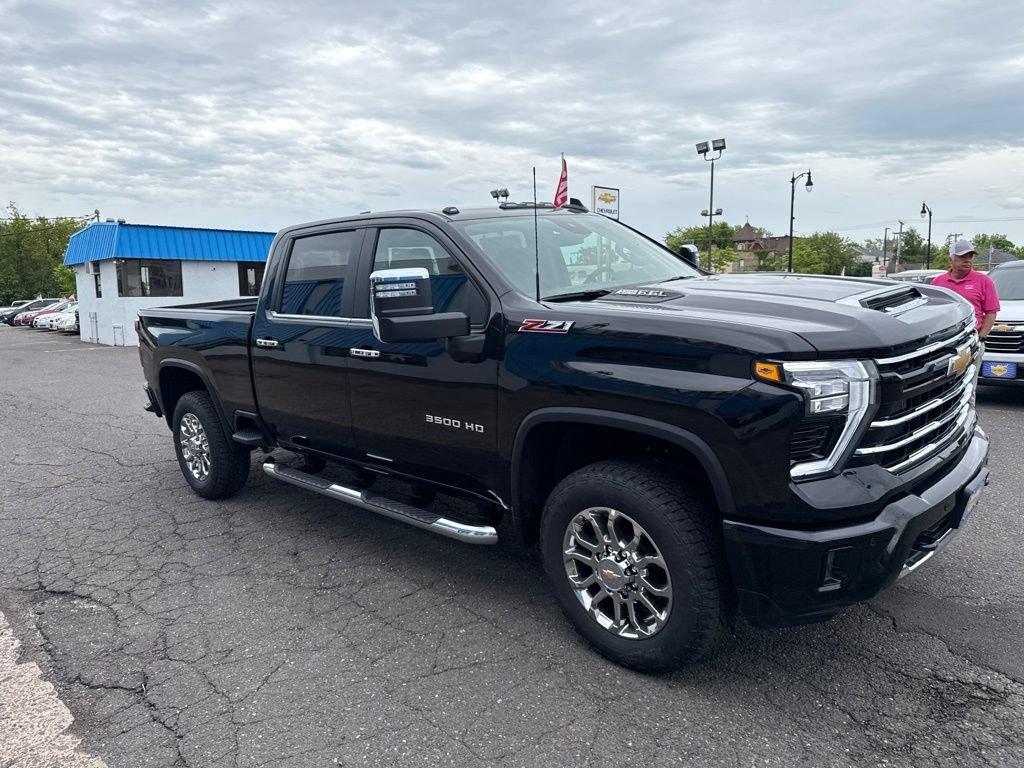 New 2026 Black Chevrolet LT image 5