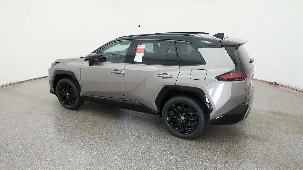New 2026 Meteor Shower with Midnight Black Metallic roof Toyota XSE image 27