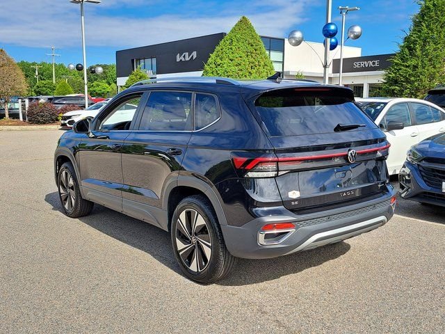 Used 2025 Black Volkswagen 1.5T SE image 7