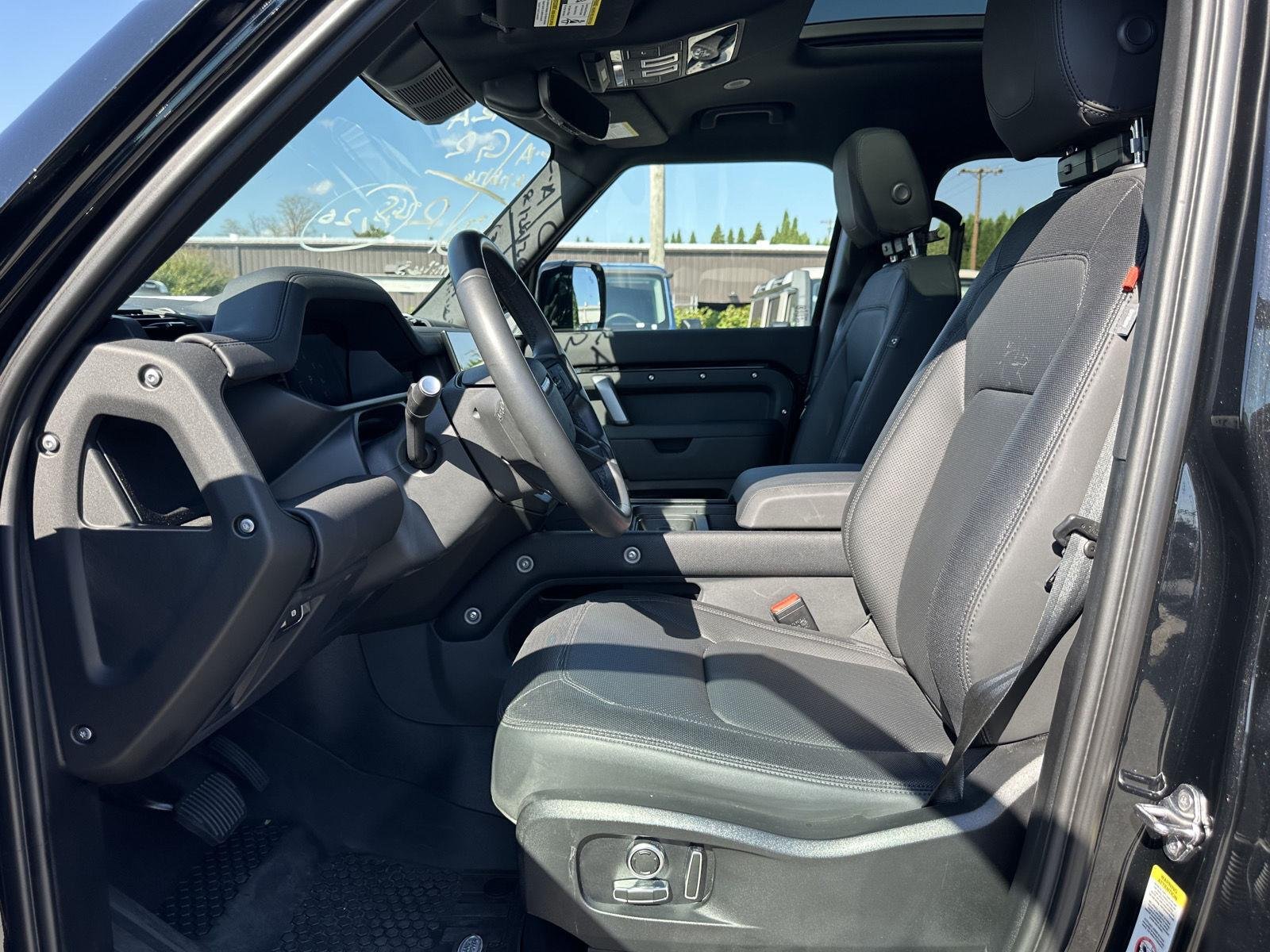 Used 2024 Santorini Black Metallic Land Rover Outbound image 7