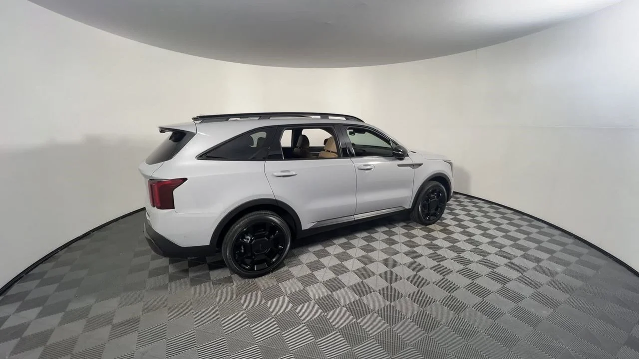 New 2025 Wolf Gray Kia X-Line SX Prestige AWD image 17