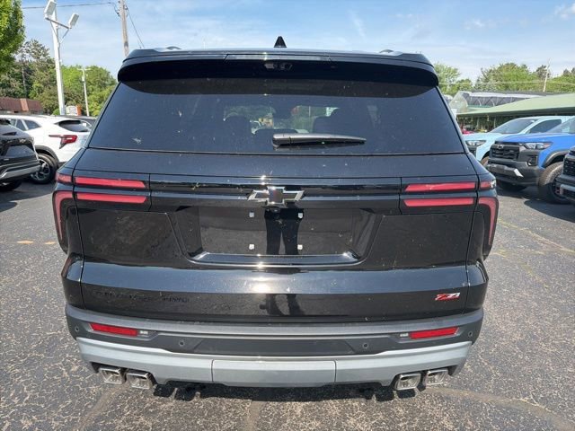 New 2026 Mosaic Black Metallic Chevrolet Z71 image 4