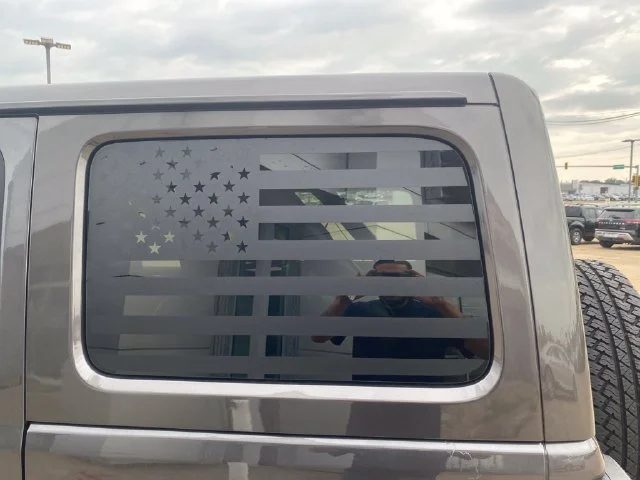 Used 2019 Granite Crystal Clearcoat Metallic Jeep Unlimited Sahara image 24