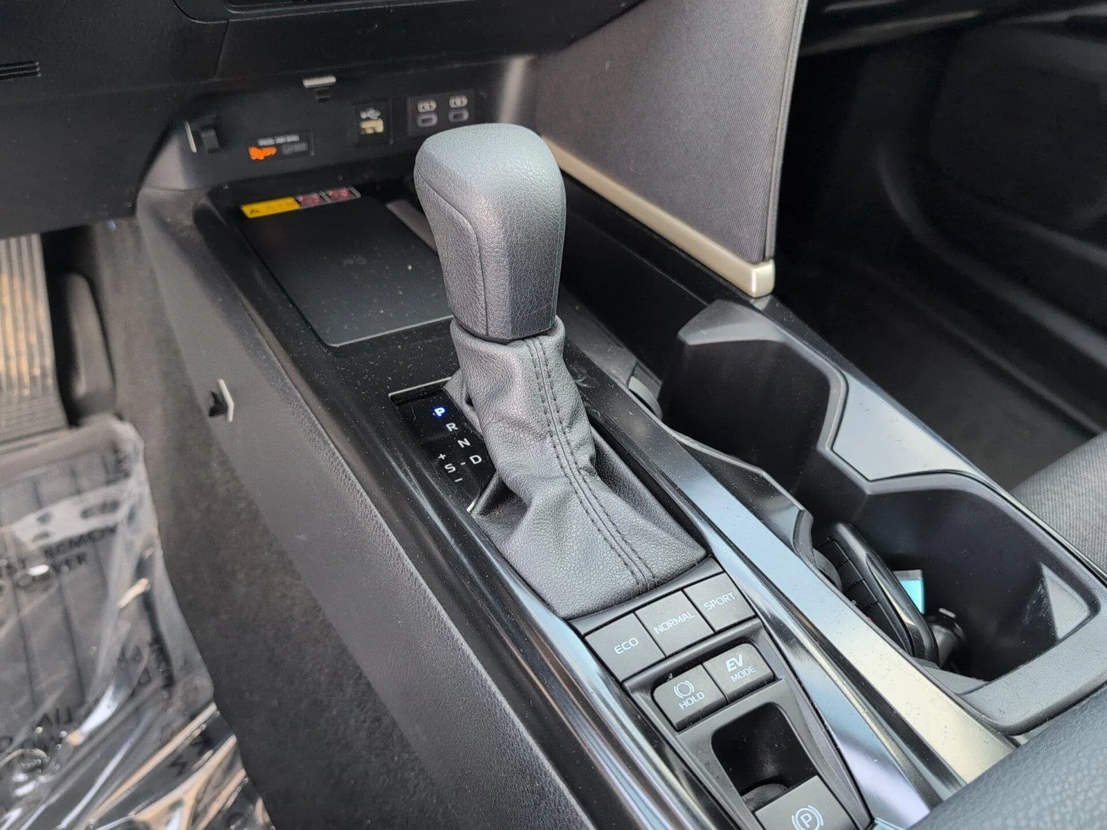 Used 2025 Ocean Gem Toyota LE image 19