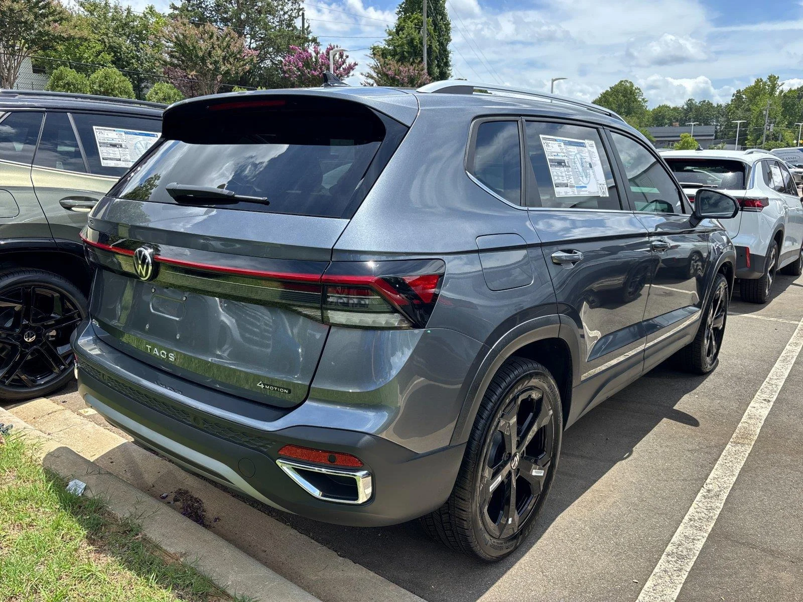 New 2026 Platinum Gray Metallic Volkswagen SEL image 5