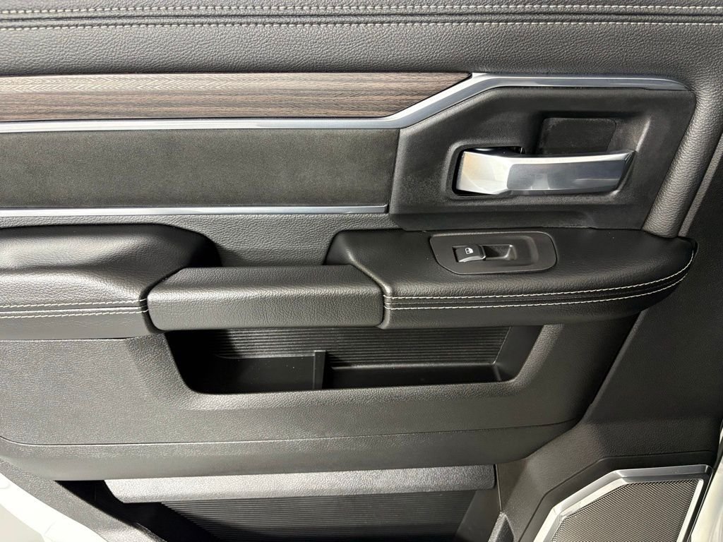 New 2026 Bright White Clear-Coat Exterior Paint RAM Laramie image 36