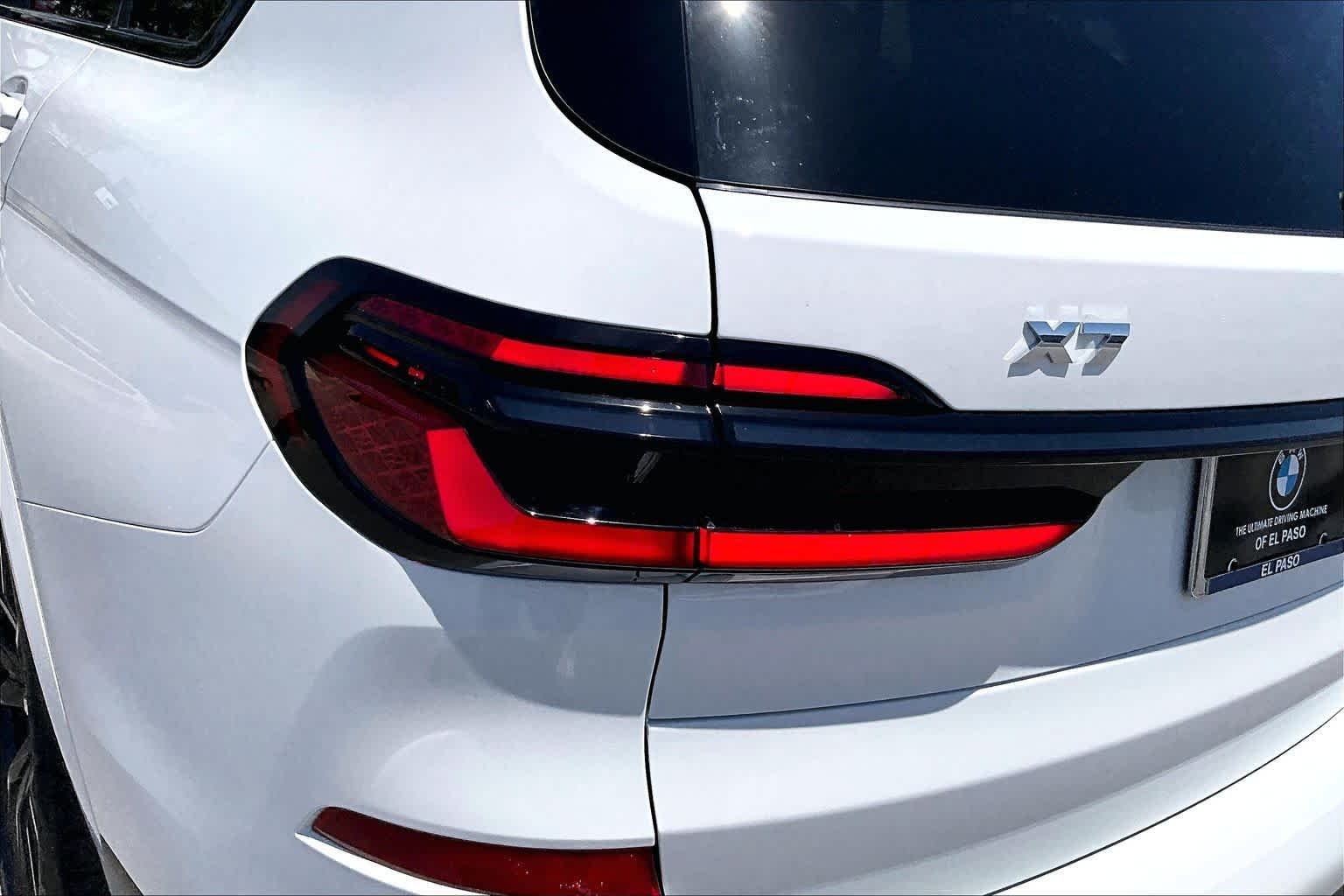 New 2027 Alpine White BMW M60i image 13