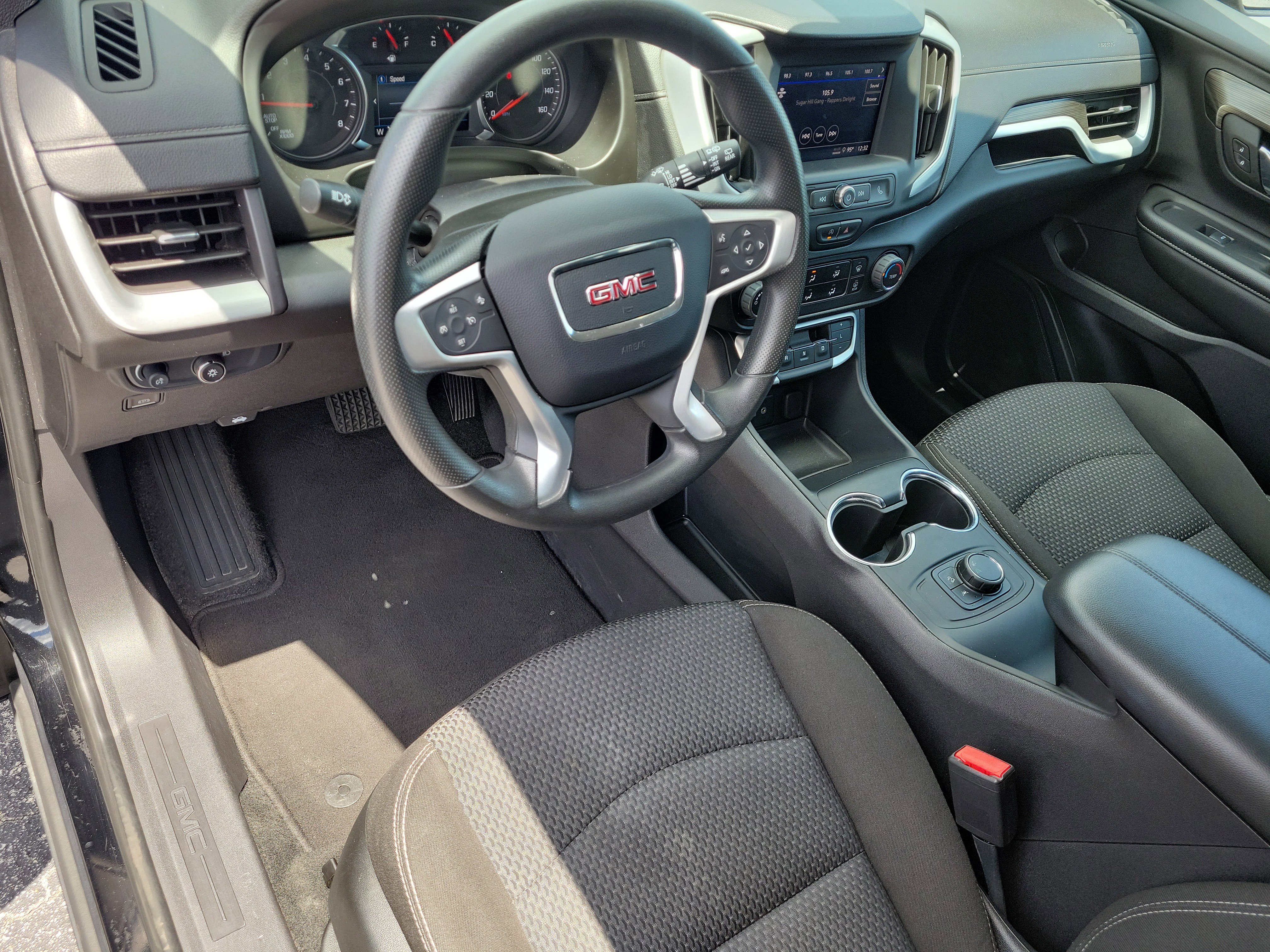 Used 2024 Ebony Twilight Metallic GMC SLE image 12