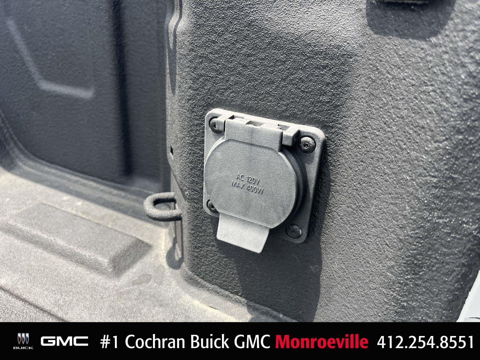 Used 2023 White Frost Tricoat GMC SLT image 24