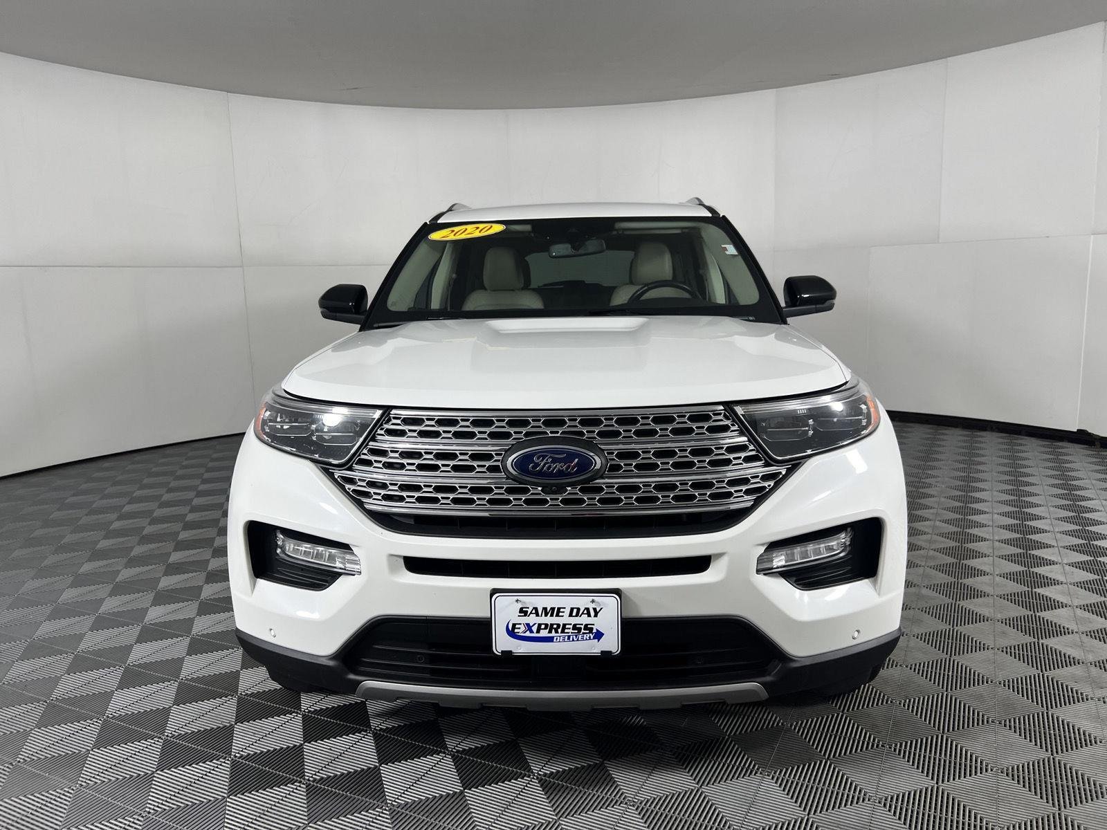 Used 2020 Star White Metallic Tri-Coat Ford Limited image 2