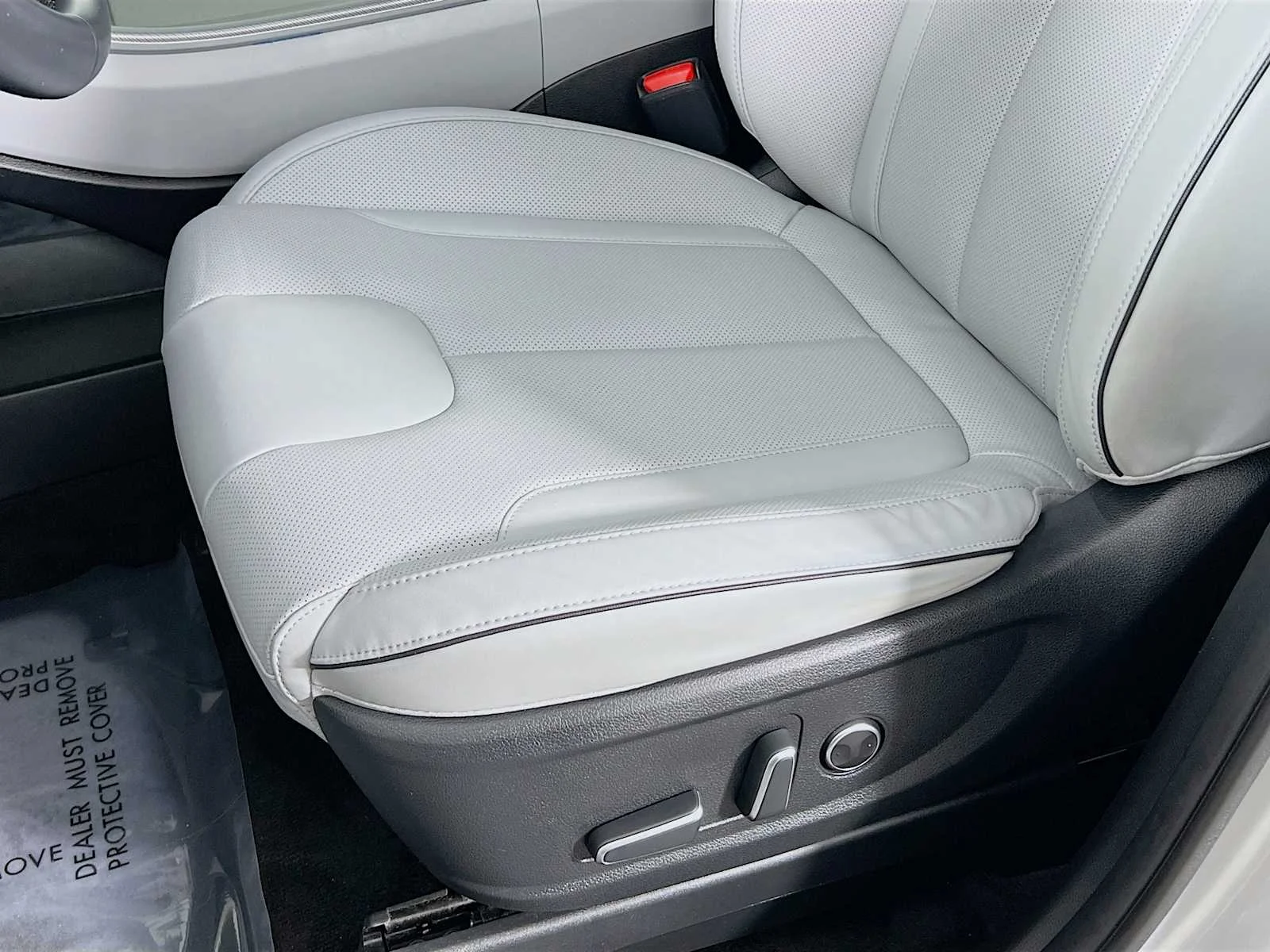Used 2024 Typhoon Silver Hyundai SEL 7P image 20