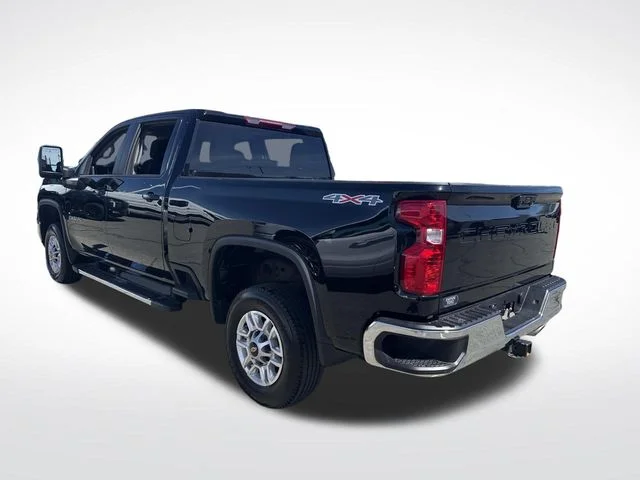 Used 2025 Black Chevrolet LT image 3