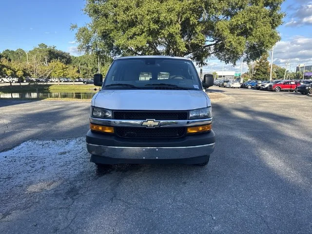 Used 2025 White Chevrolet LT image 2