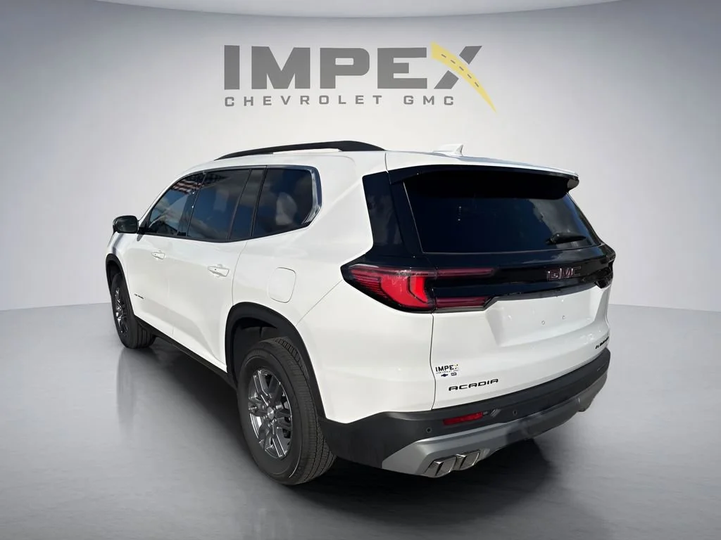 Used 2025 Summit White GMC Elevation image 3
