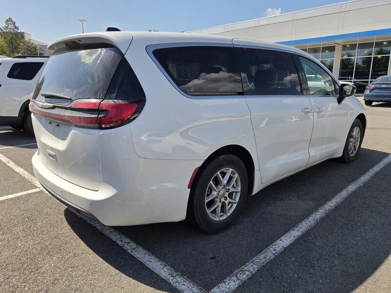 Used 2024 Bright White Clearcoat CHRYSLER TOURING L image 4