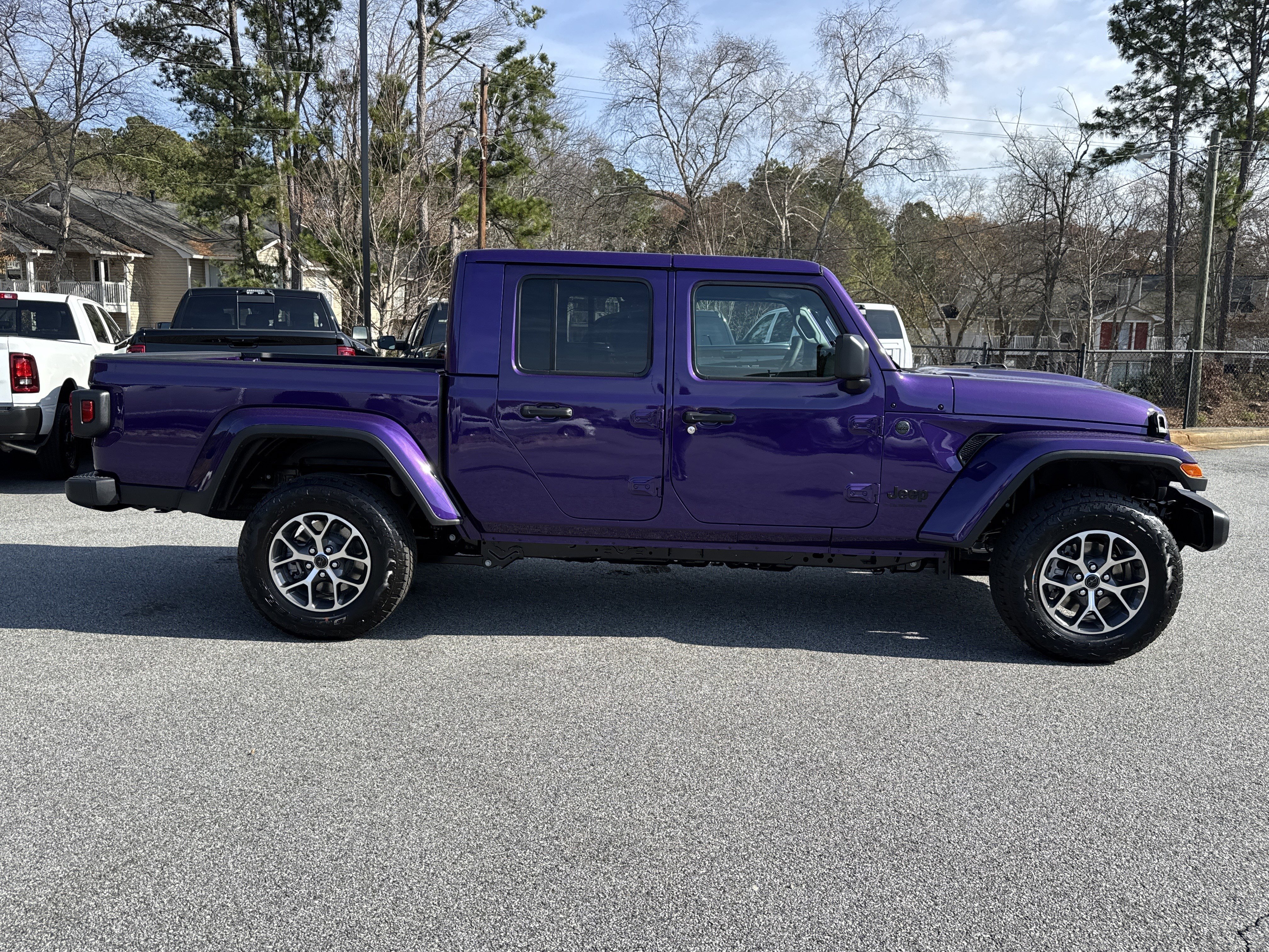 New 2026 Reign Exterior Paint Jeep Sport S image 9
