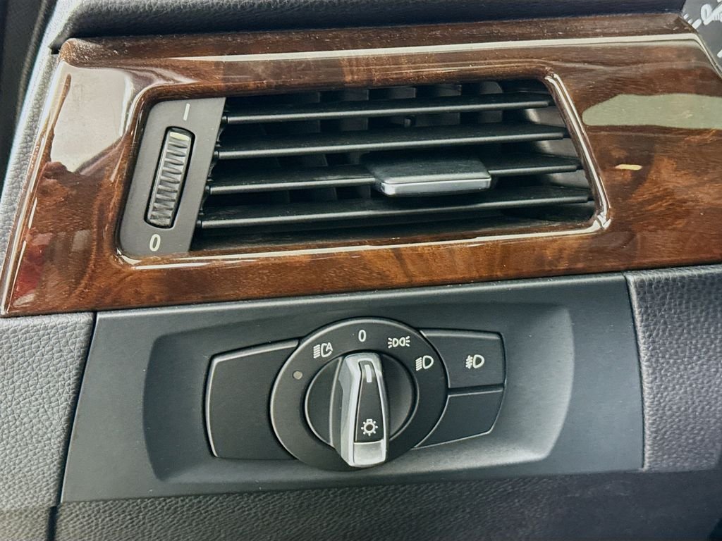 Used 2011 Red BMW 328i xDrive image 11