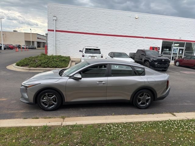 Used 2025 Gray Kia LXS image 4