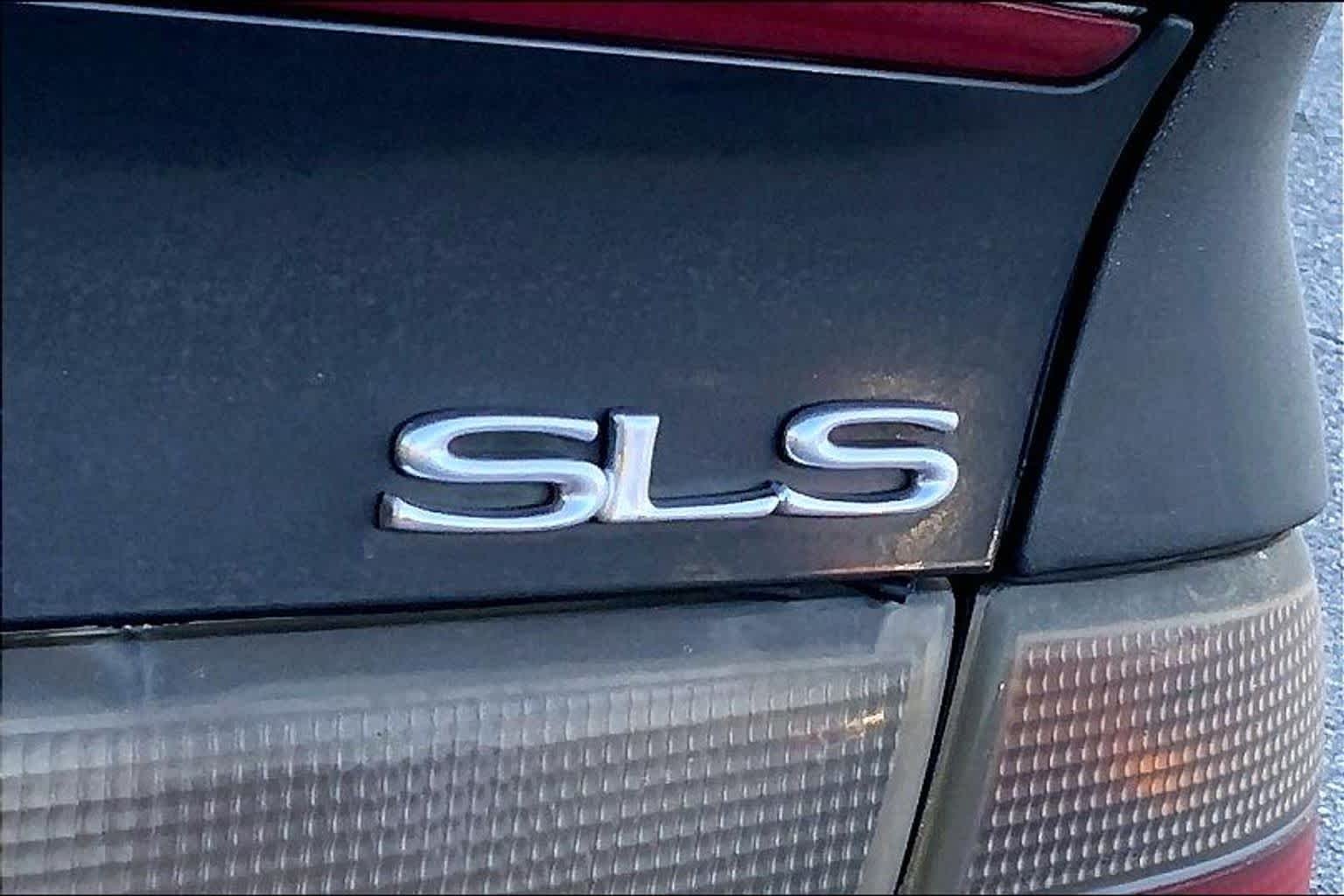 Used 2002 BLACK Cadillac Luxury SLS image 8