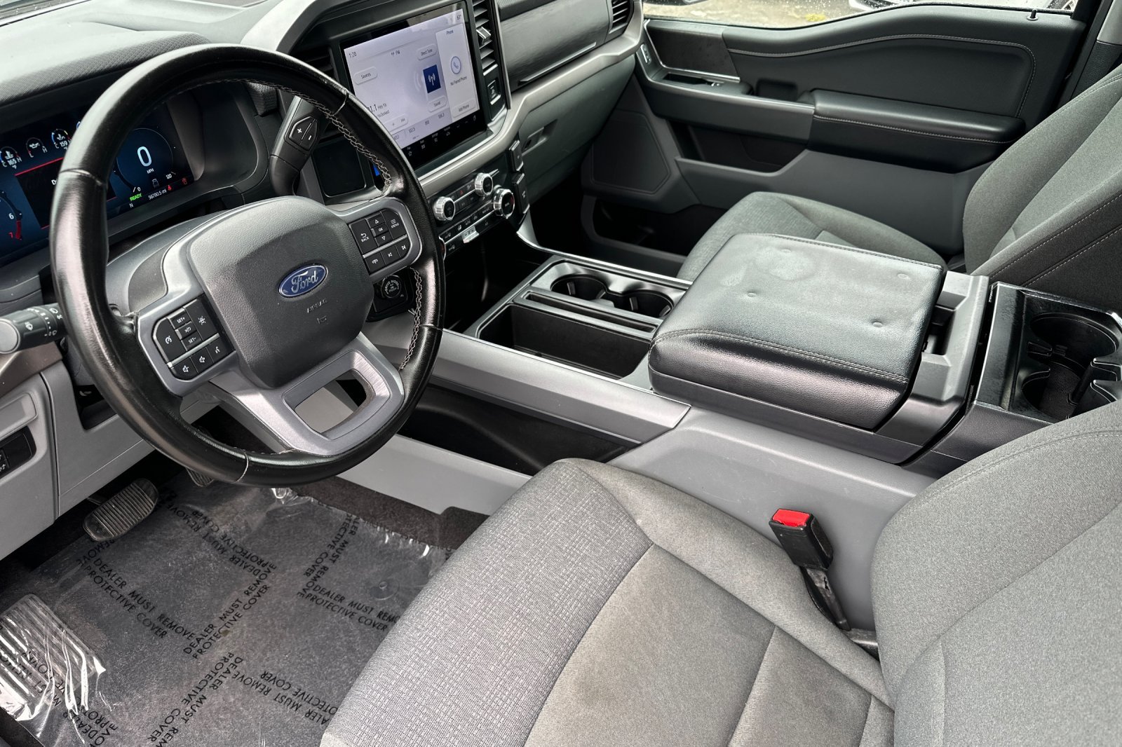 Used 2025 Agate Black Metallic Ford XLT image 15