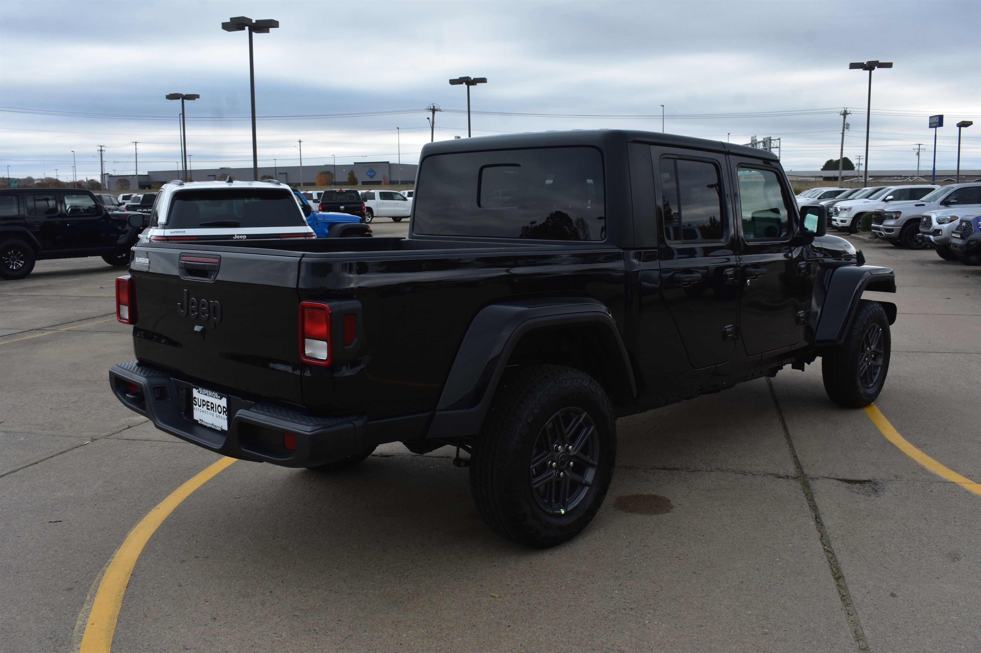 New 2026 Black Clear-Coat Exterior Paint Jeep Sport S image 5