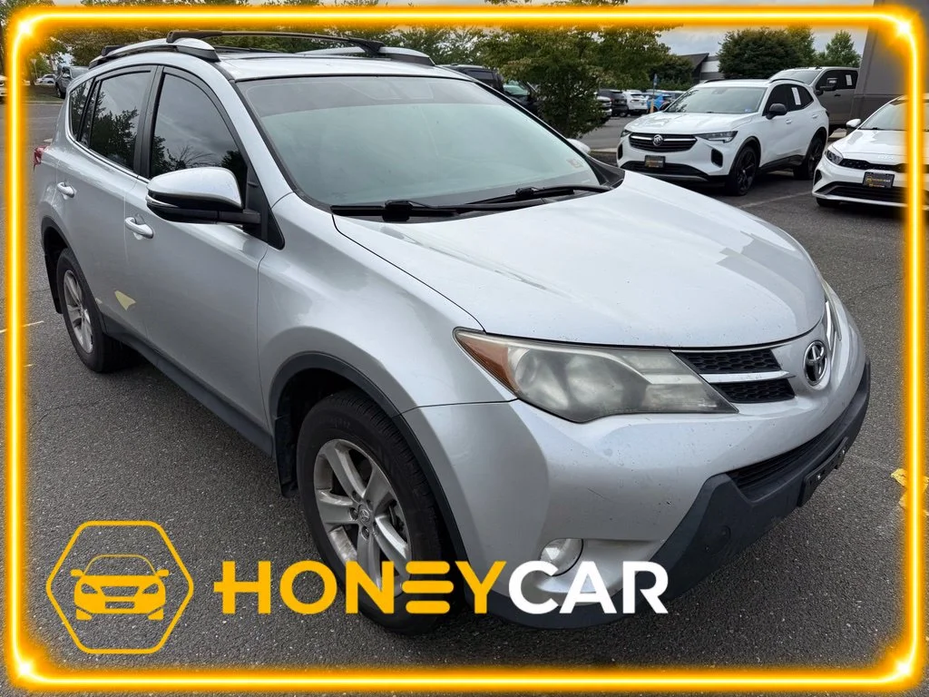 Used 2013 Silver Toyota XLE image 1