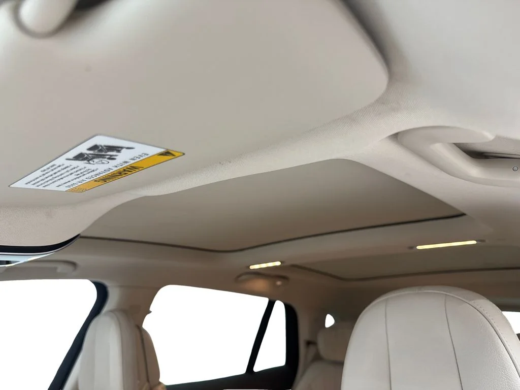 Used 2023 White Mercedes-Benz 450 image 67