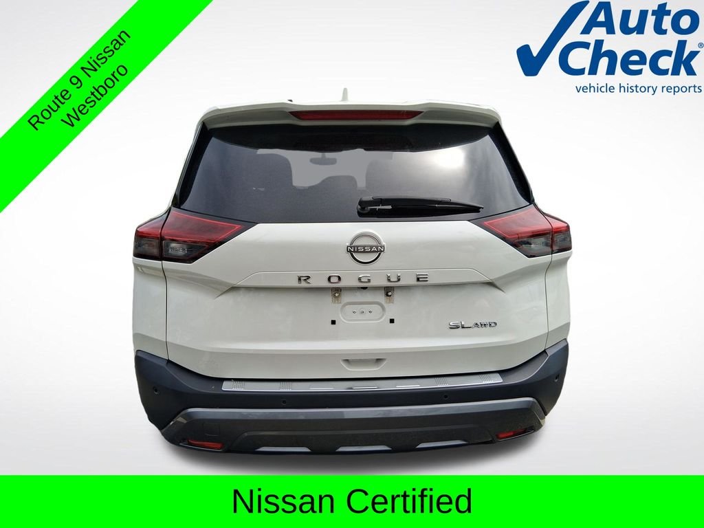 Used 2023 White Nissan SL image 10