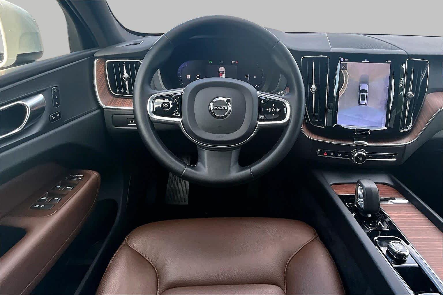 Used 2023 Crystal White Metallic Volvo Plus Bright Theme image 5