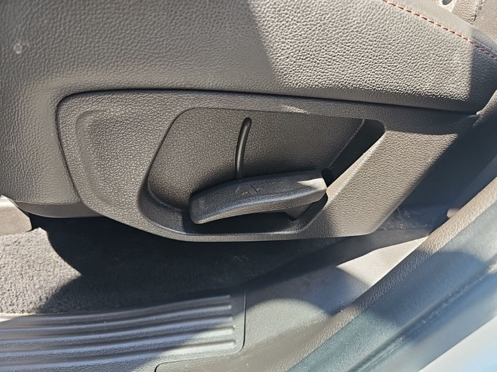 2020 Hyundai Santa Fe Limited - Photo 32