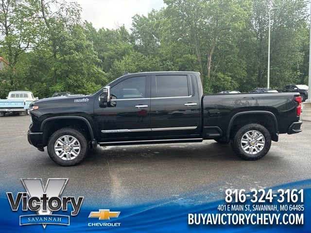 2025 Chevrolet Silverado HD High Country 4WD Crew Cab Long Box SRW's photo