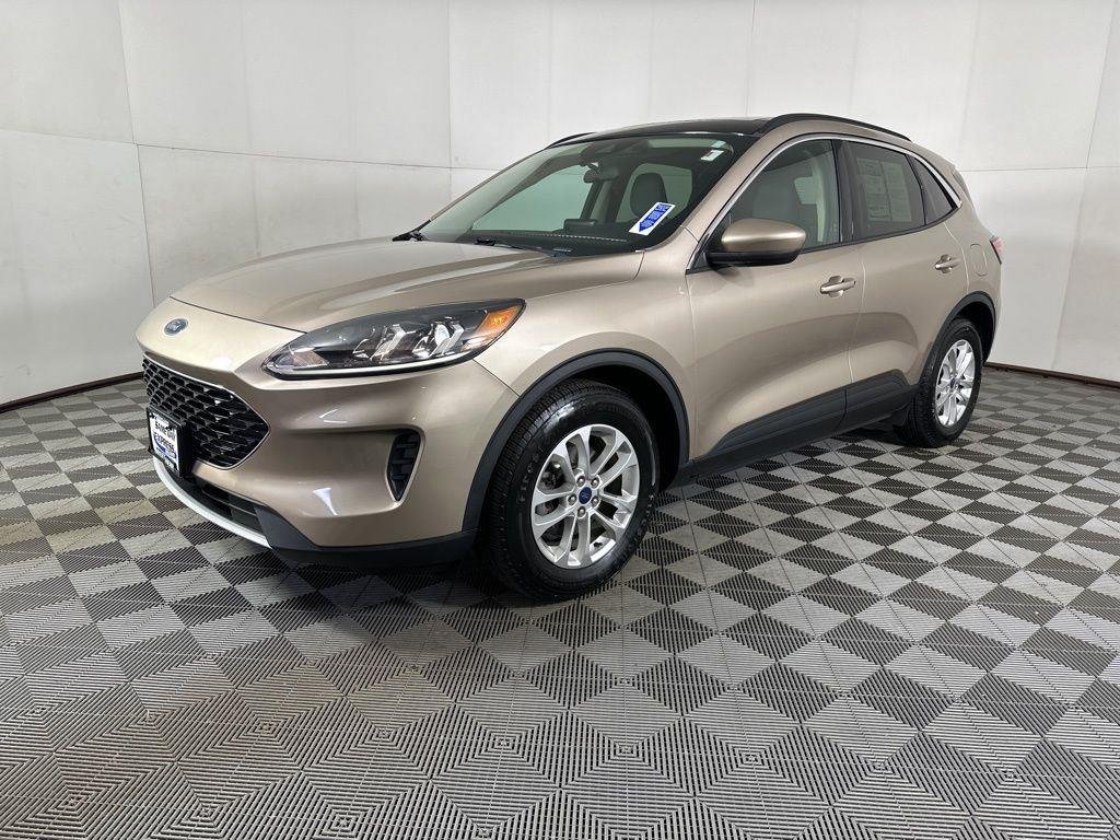 Used 2020 Desert Gold Metallic Ford SE image 14