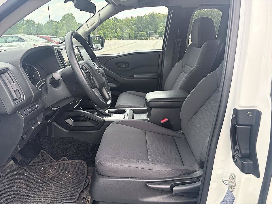 Certified Used 2025 Glacier White Nissan S image 14