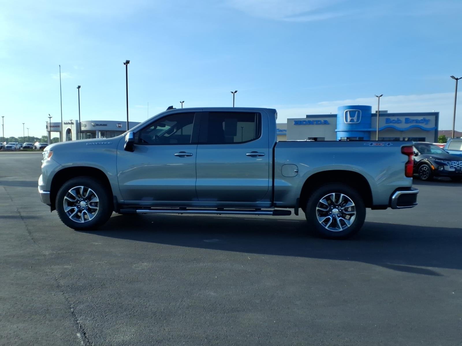 2026 Chevrolet Silverado 1500 LT - Photo 15