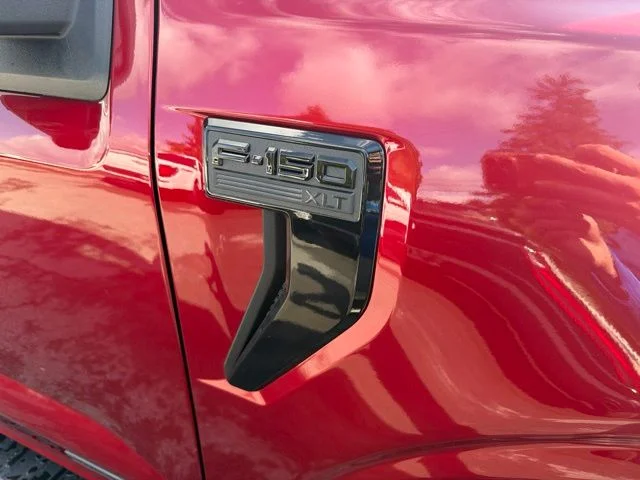 New 2026 Ruby Red Metallic Tinted Clearcoat Ford XLT image 17