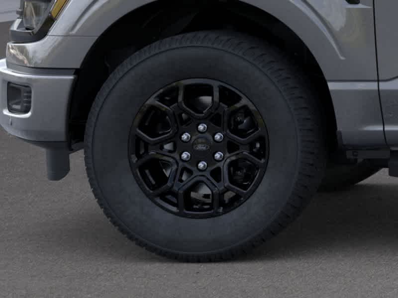 New 2026 Carbonized Gray Metallic Ford XLT image 19