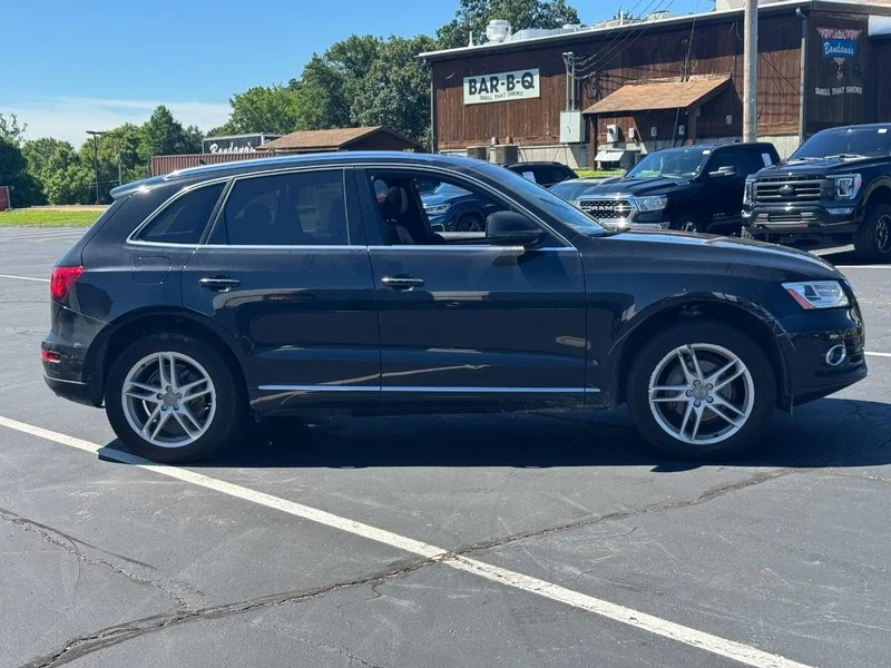Used 2016 Audi Q5 Premium Plus with VIN WA1L2AFP7GA107000 for sale in St. Louis, MO