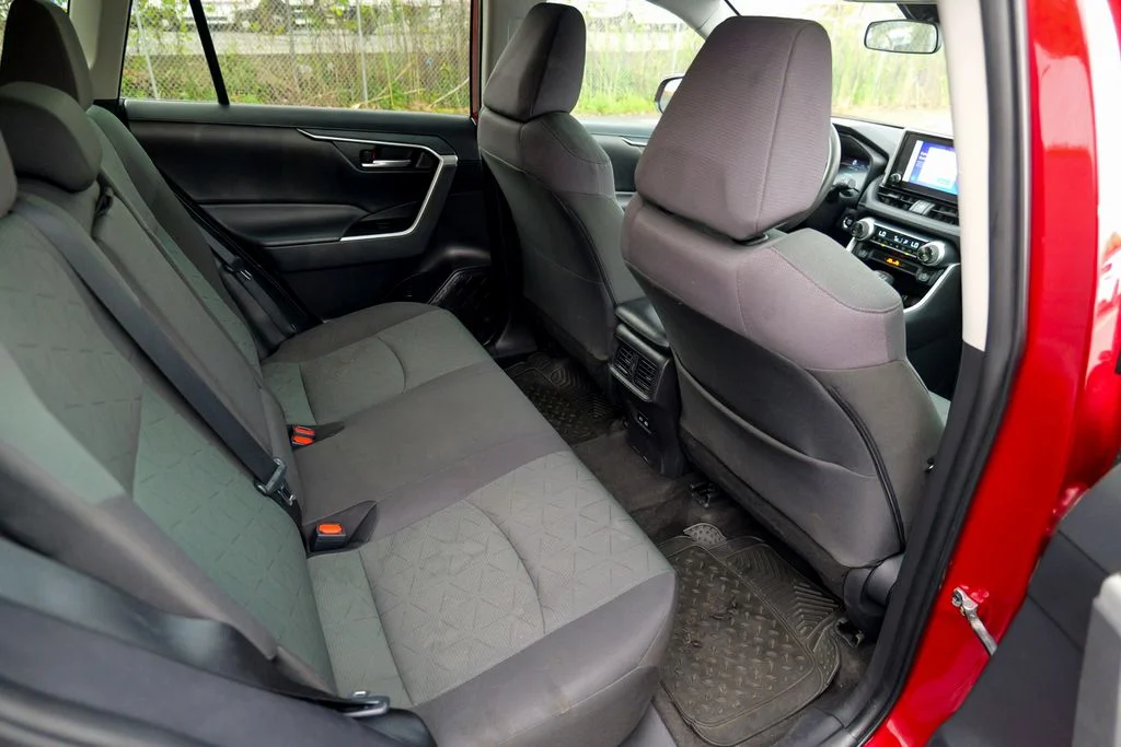 Used 2023 Pearl Toyota XLE image 30