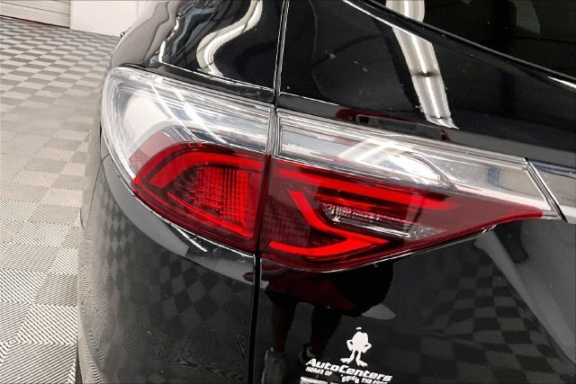 Used 2024 Ebony Twilight Metallic Buick Essence image 36