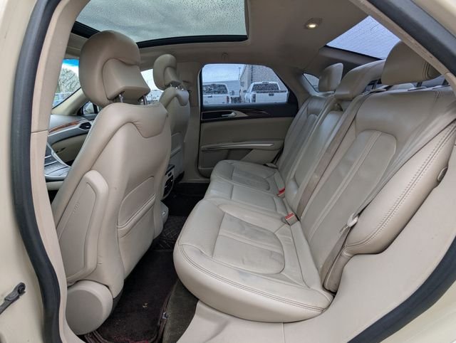 Used 2016  Lincoln Reserve image 10