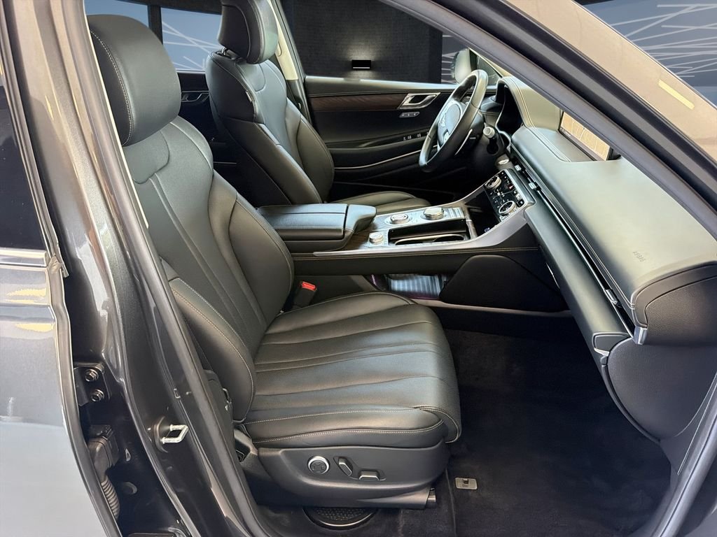 Used 2024 Gray Genesis 2.5T image 25