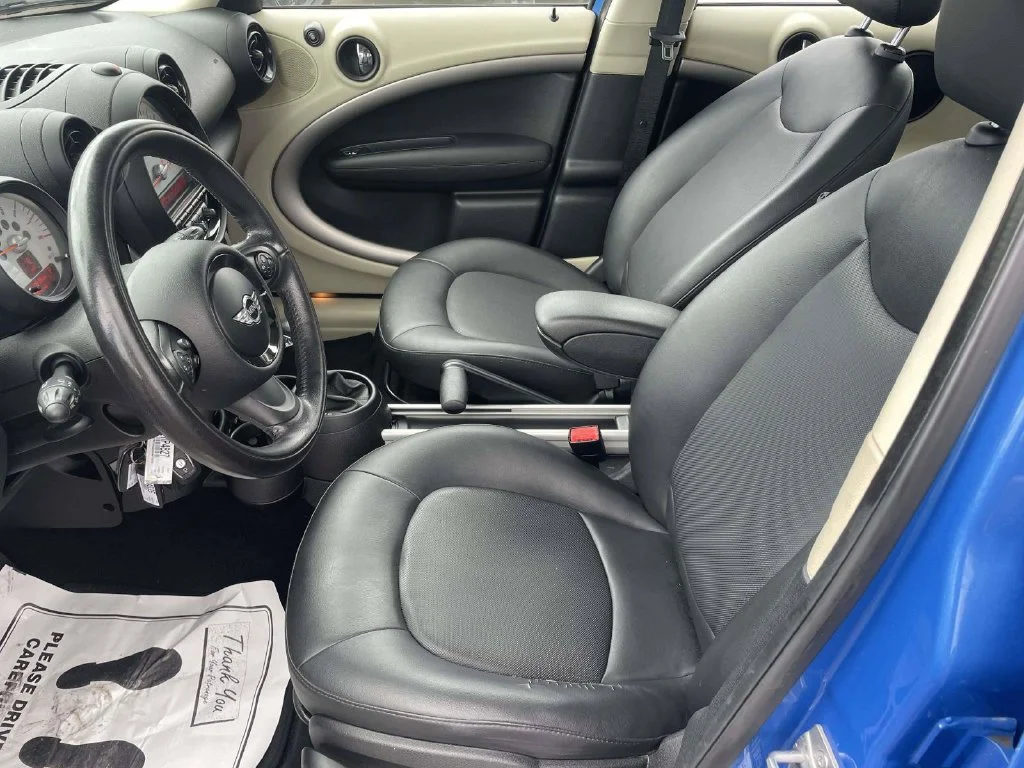 Used 2013 Blue MINI Base image 13