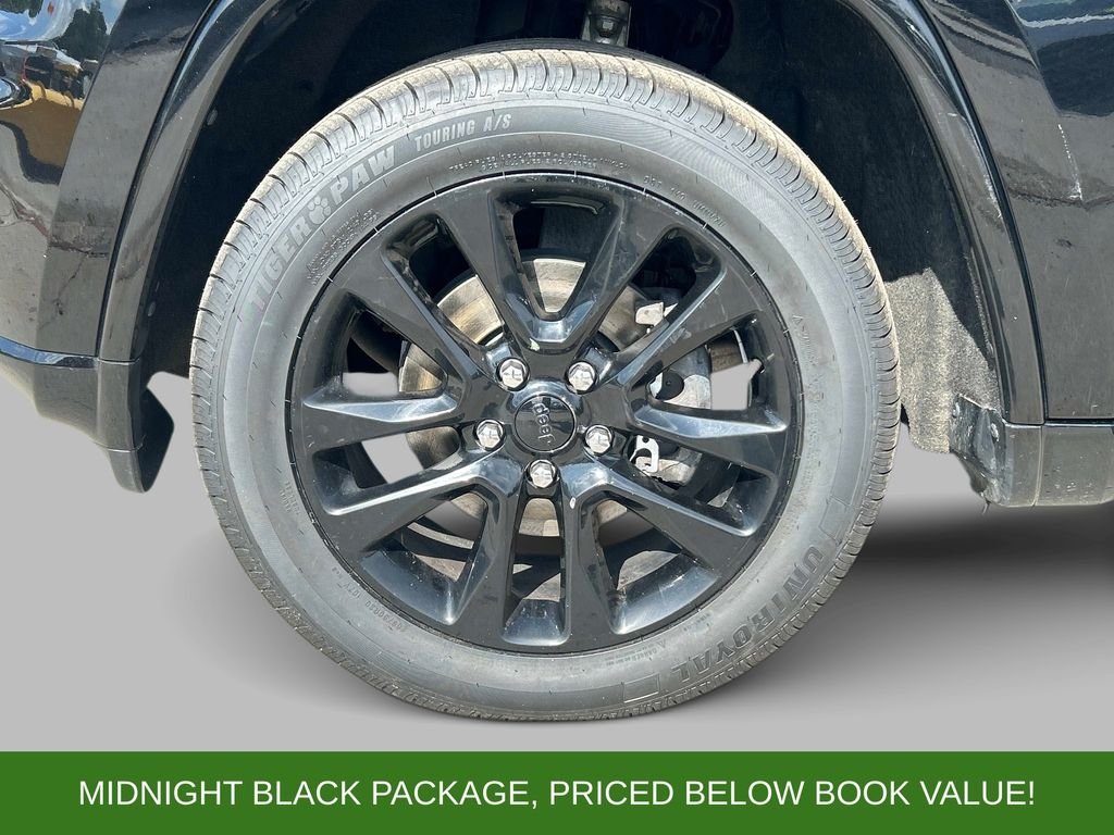 Used 2019 Black Jeep Altitude image 9
