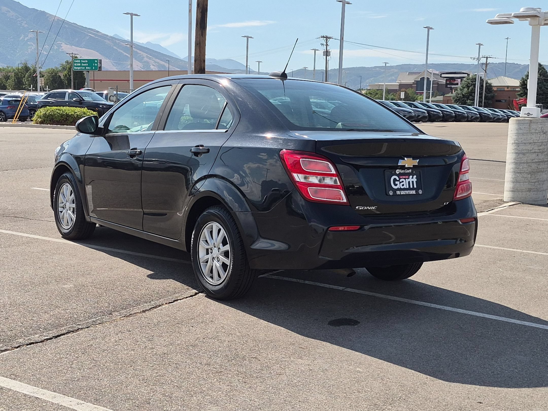 Used 2020 Mosaic Black Metallic Chevrolet LT image 5