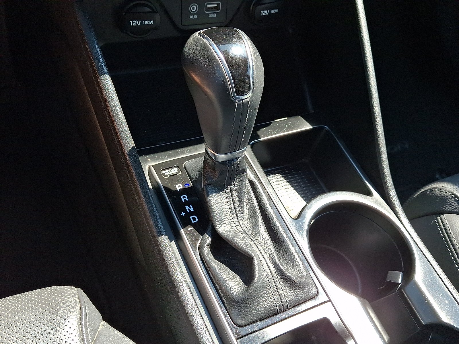 Used 2018 Molten Silver - T8T Hyundai Limited image 15