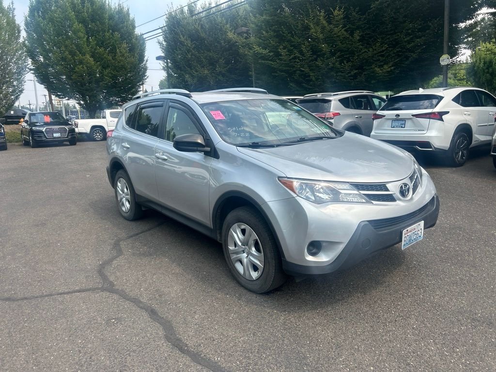 Used 2014 Classic Silver Metallic Toyota LE image 2