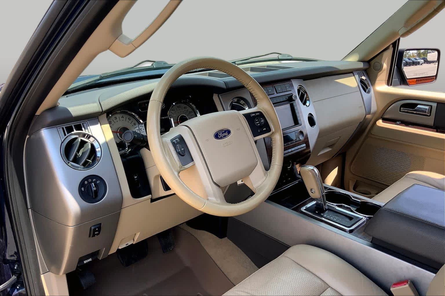 Used 2013 Blue Jeans Metallic Ford XLT image 17