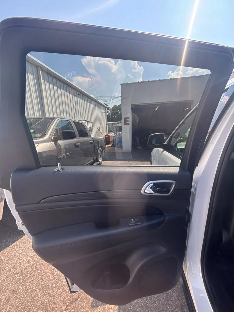 Used 2020 White Jeep Laredo E image 16