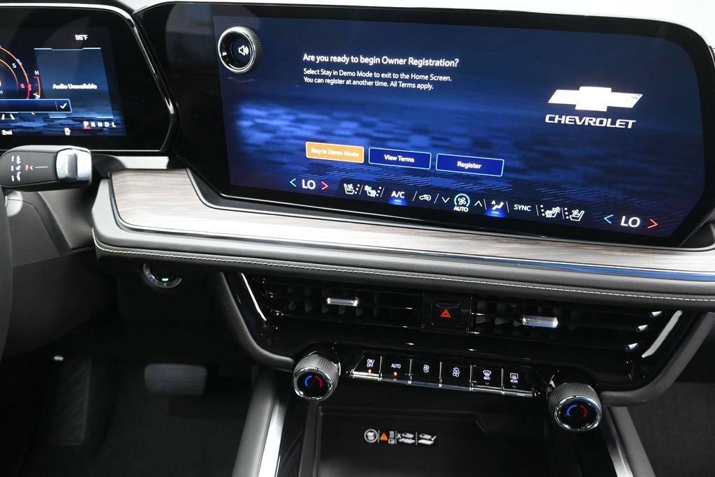 2026 Chevrolet Suburban Premier - Photo 28