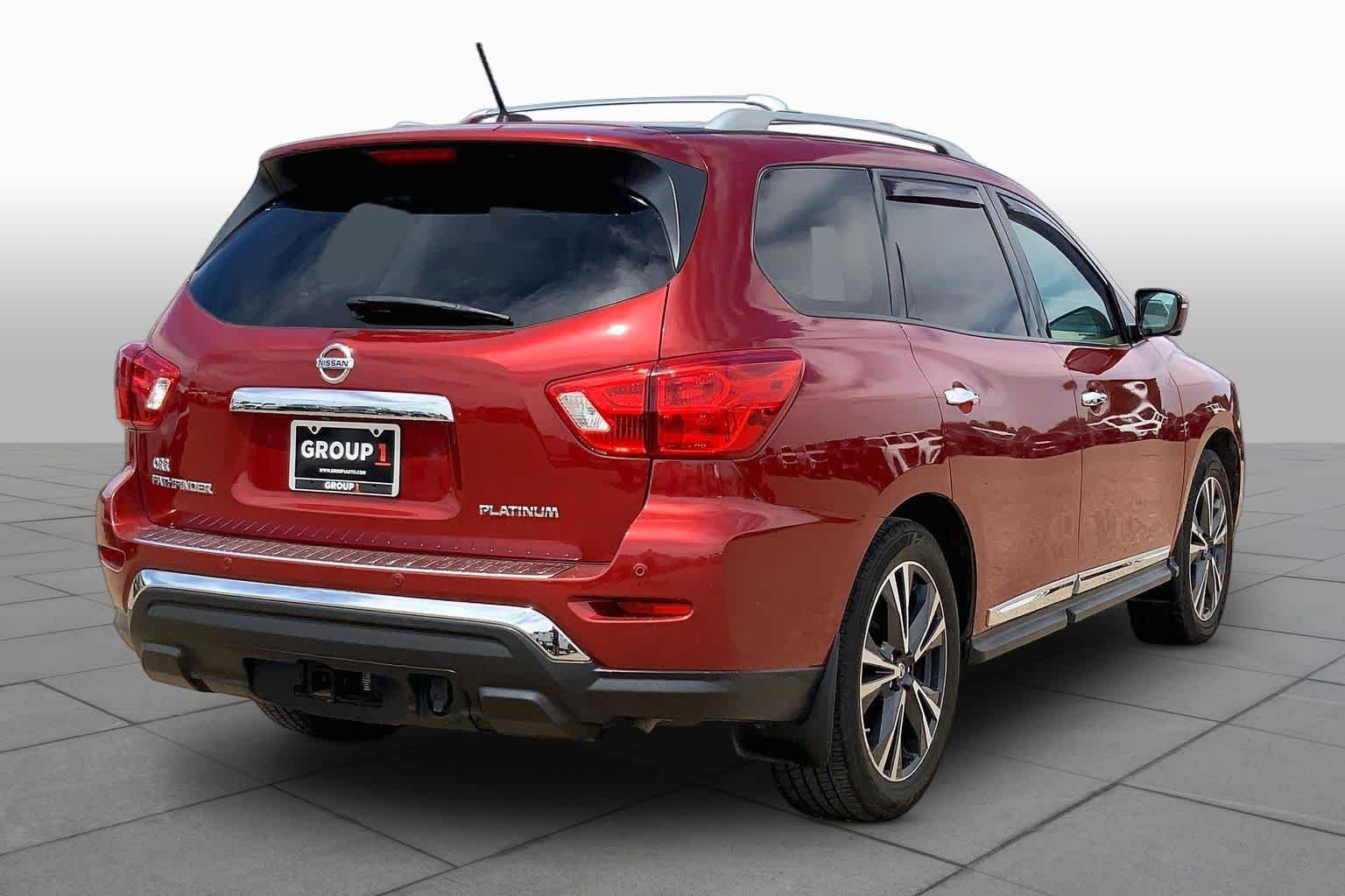 Used 2017 Cayenne Red Metallic Nissan Platinum image 13